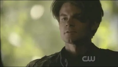 Elijah promet quelque chose  Stefan au moment o ils font le pacte. Que lui promet-il ?