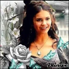 Qu'offre Klaus  Elena ?