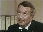 Le chef des brigades mobiles ( Saison, 1, 2, 3, 4) tait interprt par Franois Maistre. Quel est son nom ?