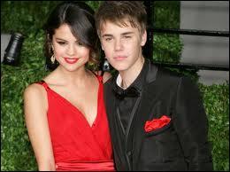 Couverture. Que disent Justin et Selena ?