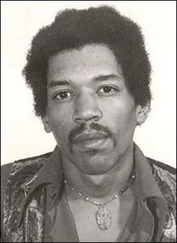 Elu le plus grand guitariste de tous les temps, il fait partie du Club des 27 qui regroupe les figures de la musique dcdes  vingt-sept ans. Qui est-ce ?