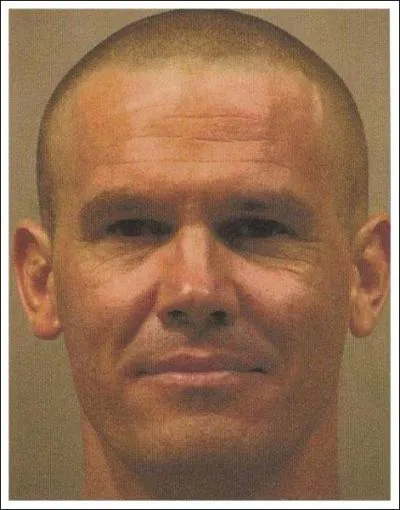 Tout comme son pre il a suivi le chemin du cinma trs jeune mais ce n'est que dans le milieu des annes 2000 qu'il se fait remarquer en France. Qui est-ce ?