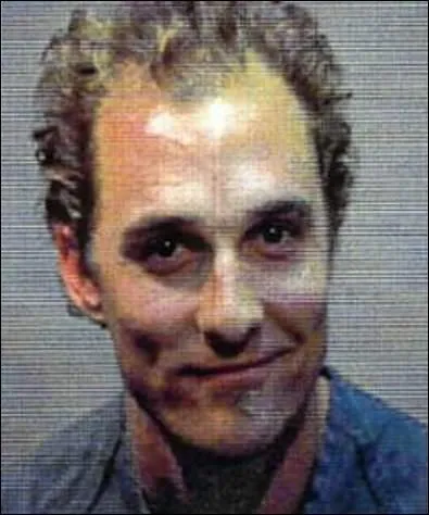 D'origine texane, il joua aux cts de Kate Hudson dans deux films. Qui est-ce ?