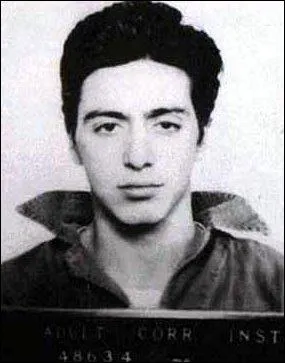 Un des meilleurs acteurs de sa gnration, il a jou auprs de Marlon Brando, Val Kilmer, Cameron Diaz, Diane Keaton ... Qui est-ce ?