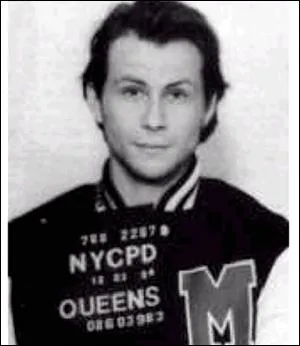 Il a jou auprs de Sean Connery dans  Le nom de la rose , de Kevin Costner dans  Robin des bois  et Morgan Freeman dans  Pluie d'enfer . Qui est-ce ?