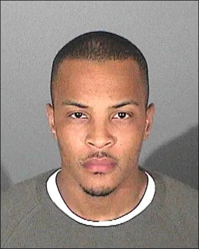 Rappeur d'Atlanta, et cousin de la chanteuse Ciara, son album  Paper Trail  s'est vendu  plus de 2 millions d'exemplaires aux Etats Unis. Qui est-ce ?