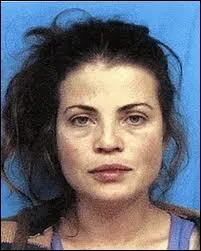 C'est son rle de Caroline Holden dans  Alerte  Malibu  qui lui fait connatre le succs. Qui est-ce ?