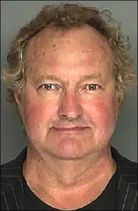 Son frre est galement acteur; il a t dirig 4 fois par le ralisateur Peter Bogdanovich. Qui est-ce ?