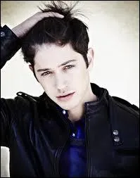 Qui aime Jessie dans la srie ?