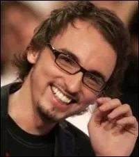 C'est malgr ses lunettes que Christophe Willem conquit en une seule soire son auditoire dans le tl-crochet de M6 La nouvelle star. Quel titre a-t-il interprt ce premier soir ?