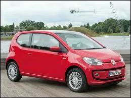 Ce modle de chez Volkswagen est original tant par son look que par son nom. Il s'agit de la ... ( Attention  l'orthographe )