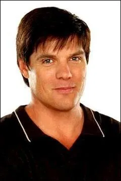 Comment s'appelle le pre de Nathan et Lucas ?