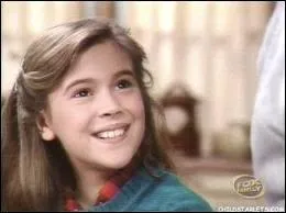 Alyssa Milano a jou dans  Madame est servie . Comment s'appelait-elle ?