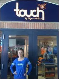 Comment s'appelle la ligne de vtements d'Alyssa Milano ?