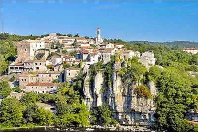 Quel est le nom de cette commune de France ?