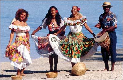 Genre musical emblématique des Mascareignes très populaire dans ces îles se danse en remuant les hanches et en tournoyant sur soi l'homme autour de la femme. Je suis le...