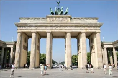 Dans quelle capitale europenne pouvez-vous admirer la Porte de Brandebourg ?