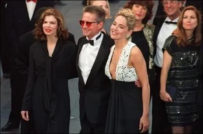 1992 : Michael Douglas et Sharon Stone pour le film :