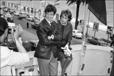 1960 , Jean Paul Belmondo avec :