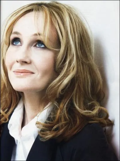 Quand est ne la clbre romancire J. K. Rowling qui a cr ces magnifiques oeuvres de Harry Potter ?