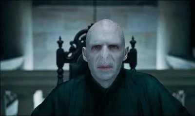 Quand est n le plus grand mage noir de tous les temps, Lord Voldemort ?
