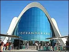 L'Oceanographic, plus grand aquarium d'Europe, est en Espagne, mais se trouve-t-il  Barcelone ?