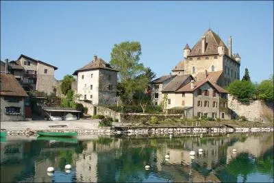 Quel est le nom de cette commune de France ?