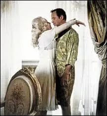 Comme avant eux son pre et sa mre, ils vont tomber amoureux, dans le merveilleux cadre de ?