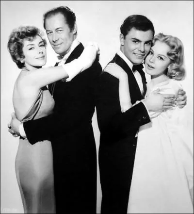 Cette comdie trs chic et trs drle, voque l'Italie, car la jeune dbutante tombe amoureuse d'un musicien qui s'avre tre... ?