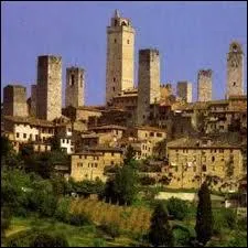 O se droule la fin de Un th avec Mussolini, trs beau film de Zeffirelli voquant l'amour maternel et l'amour de l'Art italien d'un groupe de Ladies britanniques ?