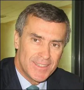 Depuis hier, il est Ministre dlgu charg du Budget ... .