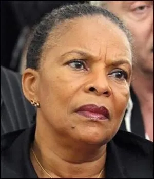 Qui se retrouve Garde des Sceaux, Ministre de la Justice ?