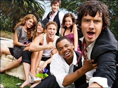 Dans la saison 3, quelle actrice de 90210 Beverley Hills nouvelle gnration fait une apparition dans la srie ?