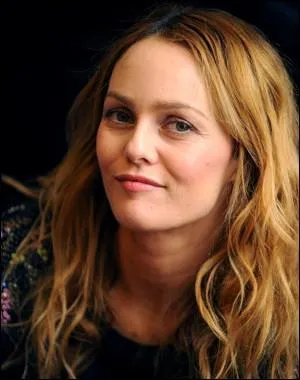 Titre de Vanessa Paradis avec un tout petit maximum.