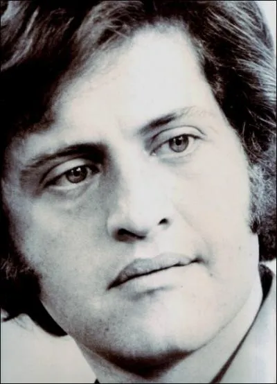 Joe Dassin, nous dit que le lit de cette fille est dur, mais pourtant, o, y fait de beaux rves. De qui s'agit-il ?