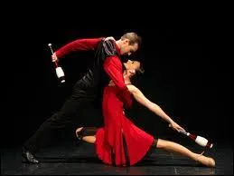 Quel instrument est très lié au tango ?