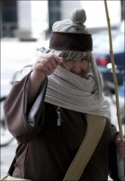 C'est une vieille marionnettiste et la grand mre de Sasori, elle a ressusciter Gaara en change de sa vie...