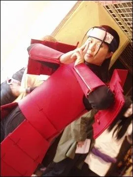 Il est le fondateur de Konoha et le tout 1er Hokage, il eu un combat titanesque contre Madara Uchiha...