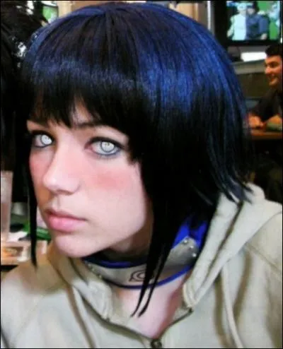 Elle est l'hritire de son clan et est amoureuse de Naruto, elle suit son nindo, et avance toujours dans les pas de son amant... -ca rime ! -