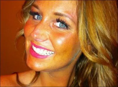 Qui sort d'une limousine dans le gnrique ?