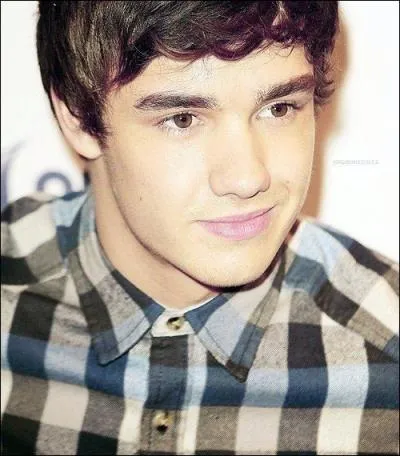 Le nom entier de Liam est...