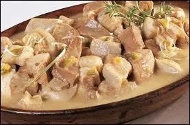 Pour tre savoureuse, une tte de veau se doit d'tre accompagne d'une certaine sauce qui d'ailleurs fait sa rputation. Il s'agit de la sauce...