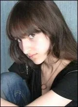 Qui joue le rle de sa soeur ?