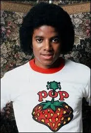 Quel est ce chanteur dcouvert dans le groupe 'Jackson 5' ?