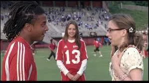 Quel est ce film dans lequel joue une adolescente qui se fait passer pour un homme ?