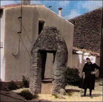 Quel est cet difice, encore prsent de nos jours dans le petit village de Portes-en-R ?