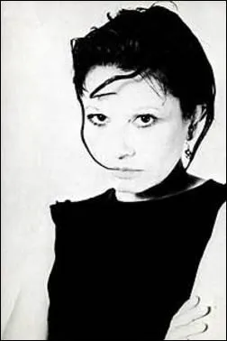 Guesh Patti lui a demand de bien le tenir.