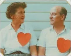 Voici la vraie Julia et son mari, Paul. Aprs Paris, ce dernier va tre mut  Marseille et dans quel pays ?