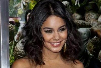 Elle joue dans un film . Est-ce ...