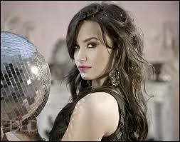 Ses parents ont divorc en quelle anne ?